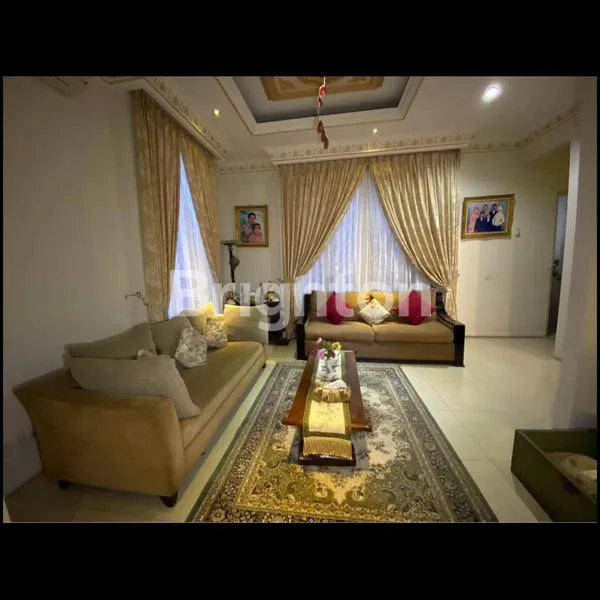 image RUMAH MEWAH PREMIUM DI JAGAKARSA (2)