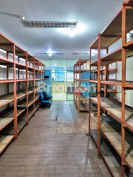 image RUKO 4 LANTAI TERAWAT SIAP HUNI DI MANGGA DUA RAYA (7)