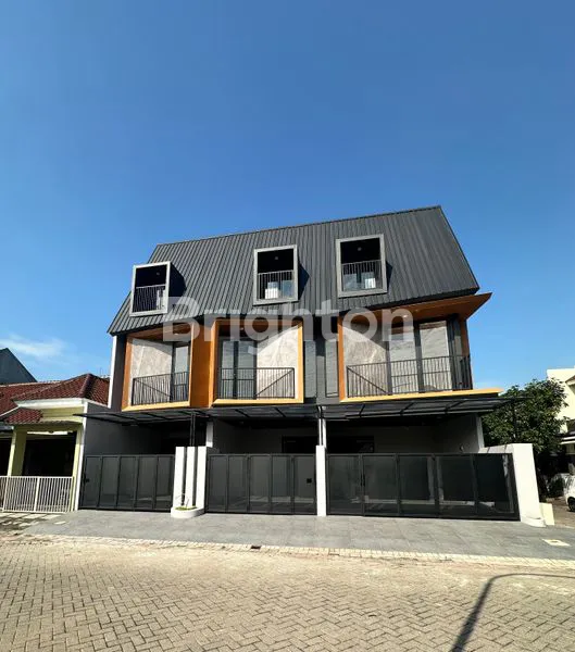 image THE CASUAL PURI MAS REGENCY  HUNIAN EKSKLUSIF SIAP HUNI – LIMITED ONLY 4 UNITS! ANGKAT KOPER LANGSUNG MASUK – COCOK UNTUK TINGGAL ATAU INVESTASI! (2)