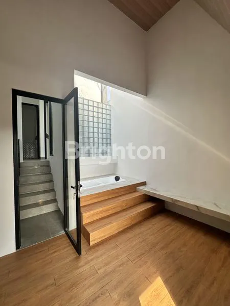 image THE CASUAL PURI MAS REGENCY  HUNIAN EKSKLUSIF SIAP HUNI – LIMITED ONLY 4 UNITS! ANGKAT KOPER LANGSUNG MASUK – COCOK UNTUK TINGGAL ATAU INVESTASI! (8)