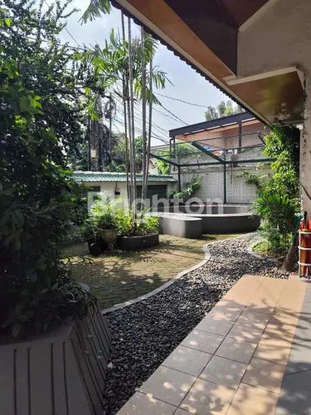 image RUMAH MEWAH LUAS 440M² DI JALAN BESAR CIPINANG MUARA – AKSES TOL & ANGKUTAN UMUM!  (3)