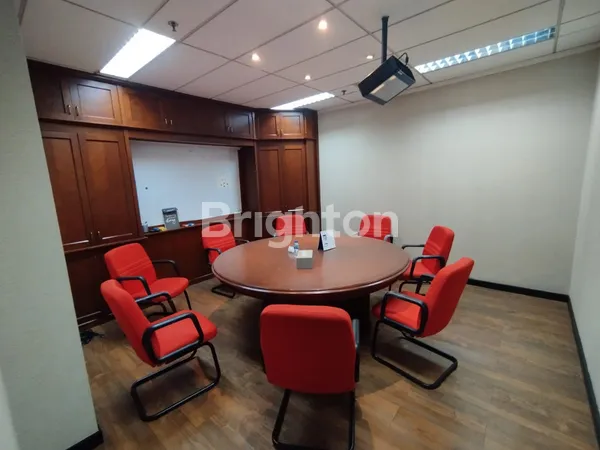 image RUANG KANTOR BEBAS GAGE DEPAN TERMINAL BLOK M PUBLIC TRANSPORT MUDAH BAGI KARYAWAN (2)