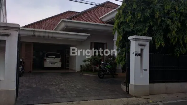 image RUMAH LUAS & ARTISTIK KONTRAKTOR PT. PARAMA DHARMA – HARGA 16,5M NEGO  (1)