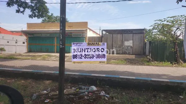 TANAH HOOK EX-SHOWROOM DI JUANDA, COCOK UNTUK CAFE/WARKOP