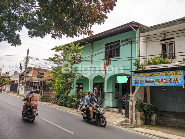 RUMAH TINGGAL 2 LT BISA BUAT USAHA, KONTRAKAN STRATEGIS  DI PINGGIR JLN DAENG M ARDIWINATA, CIBABAT CIMAHI