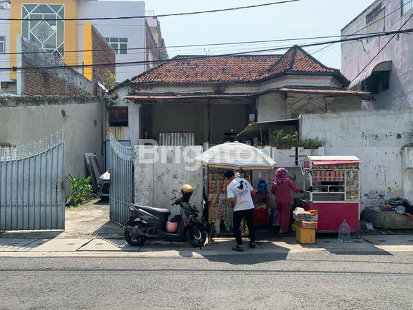 image RUMAH DI JALAN GENTENG SURABAYA COCOK UNTUK KOS2AN DAN SEGALA USAHA (5)