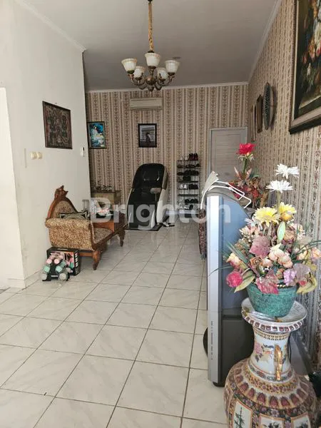 image RUMAH MEWAH DI KAWASAN ASRI DAN TENANG (5)