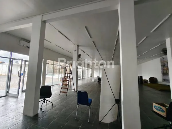 image DIJUAL KANTOR DAN GUDANG ADA LIFT  LUMAJANG (3)