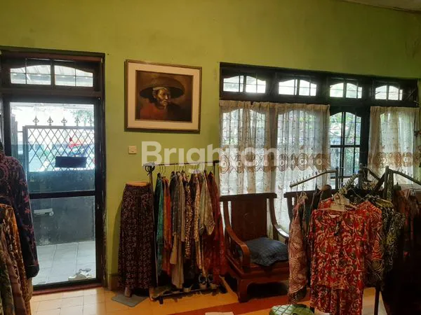 image RUMAH PINGGIR JALAN UTAMA PASAR KLIWON (2)