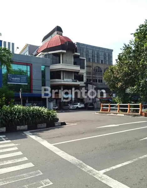 image RUKO LOKASI STRATEGIS DI JALAN UTAMA TENGAH KOTA SURABAYA COCOK UNTUK SPACE IKLAN JUGA (4)