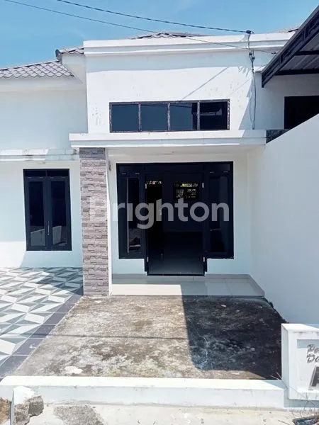 image RUMAH KOMPLEK PERINTIS DIAMOMD KAMPUNG LALANG (1)