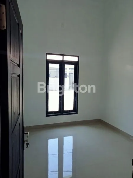 image RUMAH KOMPLEK PERINTIS DIAMOMD KAMPUNG LALANG (3)