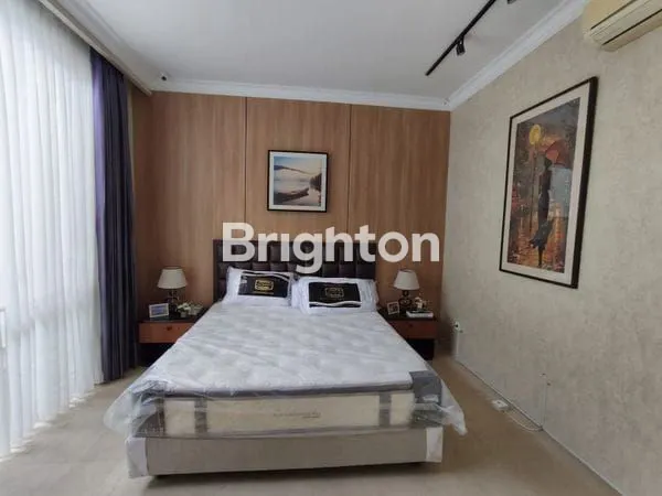 image LUXURY HOUSE-FULLY FURNISHED PAKUWON INDAH-LA RIZ EMBASSY SURABAYA BARAT (7)