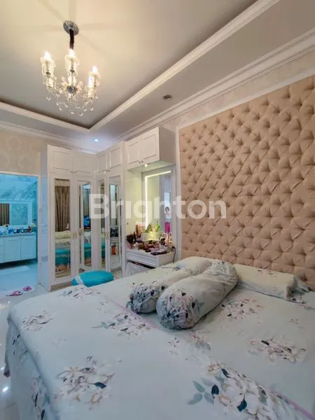 image RUMAH 2,5 LANTAI DEKAT BUSWAY RAGUNAN JAKARTA SELATAN (3)