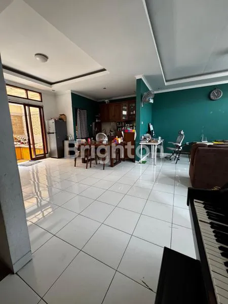 image RUMAH KOMPLEK MEWAH MURAH CIPUTAT TIMUR (4)