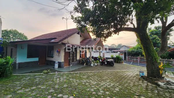 image TANAH HOOK JL. MESJID DEPOK – AKSES LUAS & STRATEGIS (2)