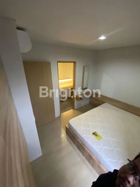 image RUMAH KOMPLEKS GREENWICH PARK CLUSTER IMAJIHAUS BSD (3)