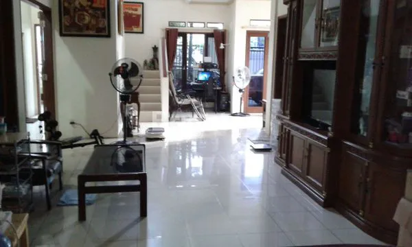 image RUMAH 2½ LANTAI DI KALIBATA SIAP HUNI (3)