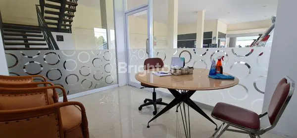 image GEDUNG USAHA PREMIUM HOOK DI PUSAT BANDAR LAMPUNG (6)