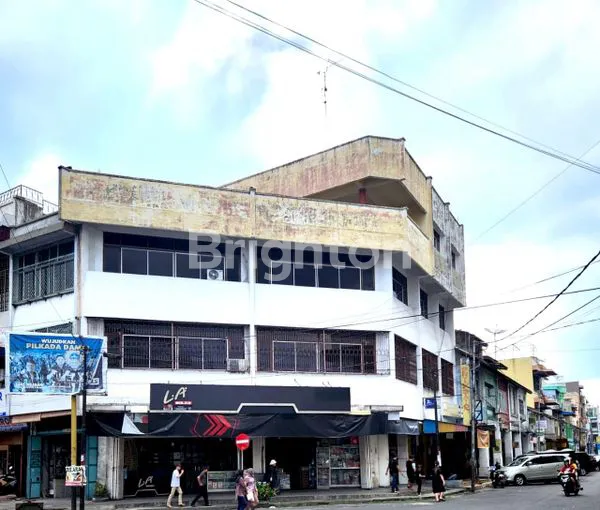 image DISEWAKAN RUKO HOOK TEPAT DI 2 JALAN UTAMA KOTA SIANTAR - JL SUTOMO & JL. BANDUNG SIAP HUNI (2)