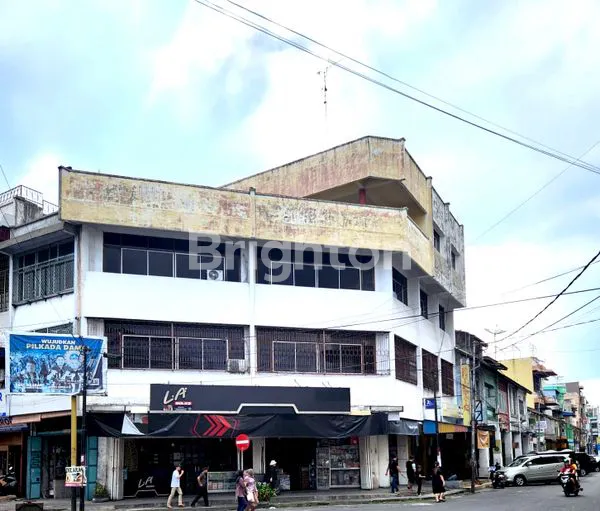 image DI SEWAKAN RUKO HOOK KOTA SIANTAR. TEPAT DI JL. SUTOMO & JL. BANDUNG. PRIME LOCATION. ORIENTASI HADAP TIMUR & SELATAN (2)