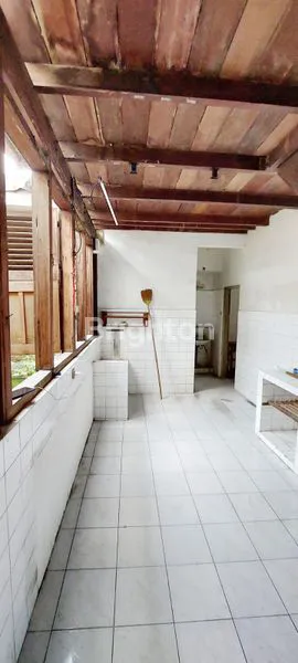 image RUMAH DI GAYUNGSARI BARAT (5)