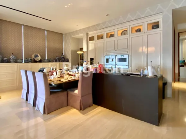 APARTEMEN MEWAH 3BR THE RESIDENCE AT DHARMAWANGSA, DI KAWASAN BISNIS JAKARTA SELATAN