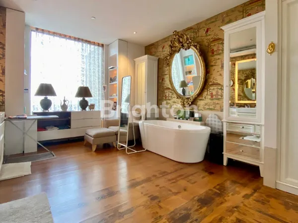 image APARTEMEN MEWAH 3BR THE RESIDENCE AT DHARMAWANGSA, DI KAWASAN BISNIS JAKARTA SELATAN (4)