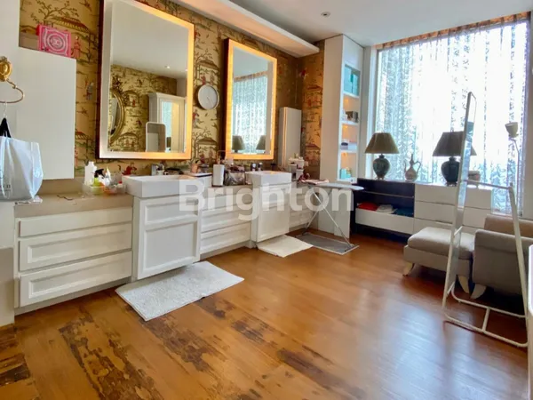 image APARTEMEN MEWAH 3BR THE RESIDENCE AT DHARMAWANGSA, DI KAWASAN BISNIS JAKARTA SELATAN (8)