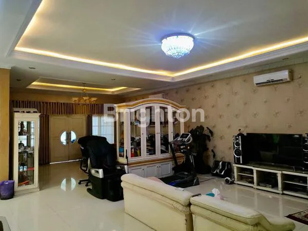 image RUMAH MEWAH DEKAT KRATON (3)