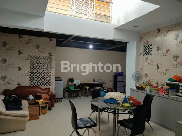 image RUMAH MEWAH DEKAT KRATON (7)