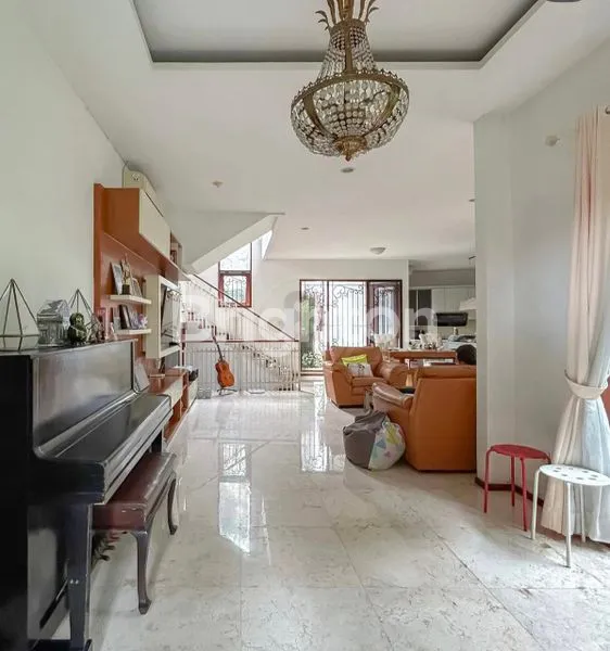 image RUMAH MEWAH DI CLUSTER EKSKLUSIF MENTENG BINTARO (2)