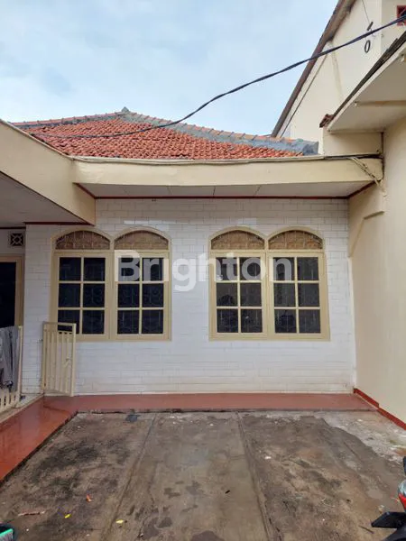 image RUMAH LUAS DI JAKARTA TIMUR (6)