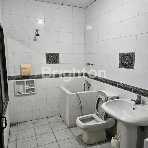 image RUMAH DI JALAN DHARMAHUSADA INDAH SURABAYA  (3)