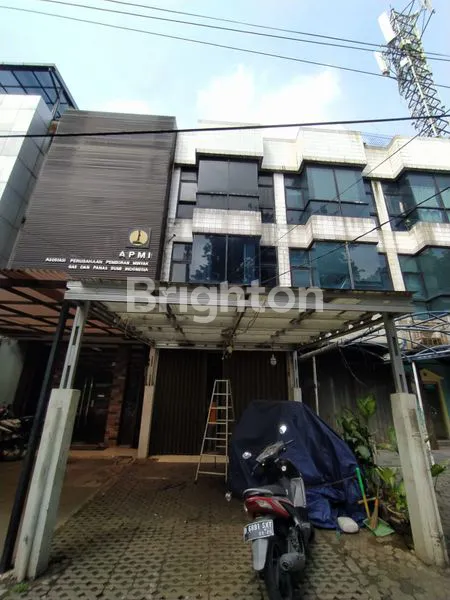 TURUN HARGA !!! RUKO 4 LANTAI STRATEGIS GANDARIA, TURUN HARGA!