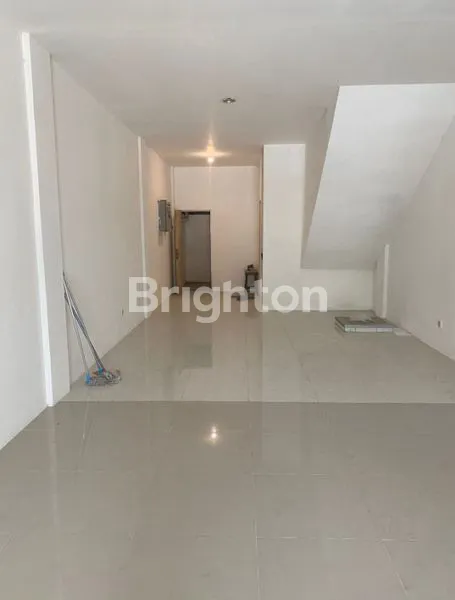 image DISEWA RUKO 3 LANTAI PLONG TANPA SEKAT  (2)