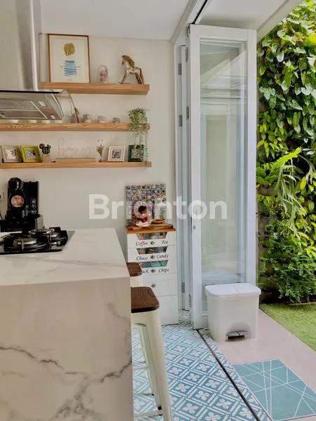 image RUMAH ESTETIK, SIAP HUNI DENGAN FURNITURE LENGKAP DI JAGAKARSA (8)