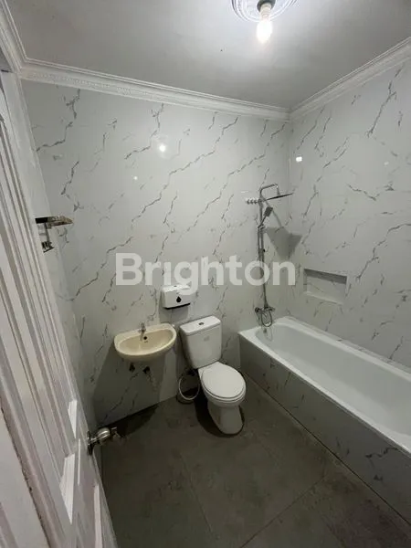 image HUNIAN SEMI FURNISH BARU SELESAI RENOV DIDALAM PERUMAHAN (2)