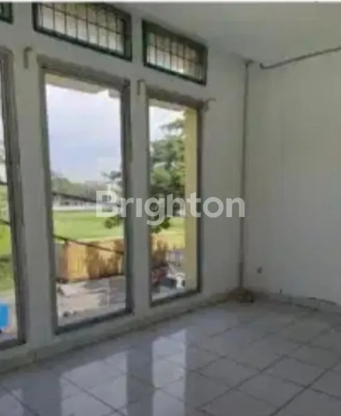 image RUKO 2.5 LANTAI STRATEGIS DI JALAN SASTRANEGARA, DEKAT BANDARA (4)