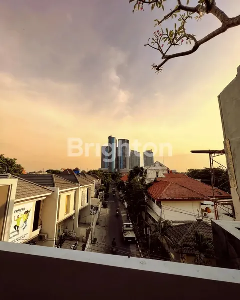 image RUMAH BARU DI PAKIS SURABAYA BARAT DEKAT CIPUTRA WORLD & PAKUWON MALL - BAGUS & SANGAT STRATEGIS! (3)