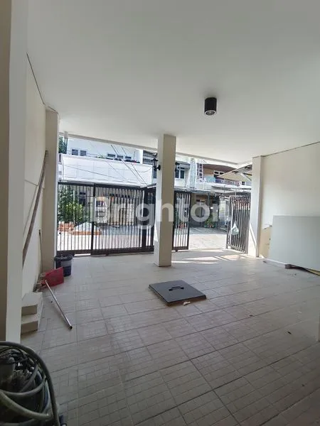 image JUAL CEPAT RUMAH MURAH 2 1/2 LANTAI DI MUARA KARANG JAKARTA UTARA (1)