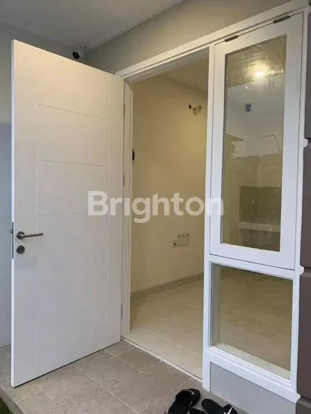 image DISEWAKAN RUMAH MARTINEZ GADING SERPONG  (2)