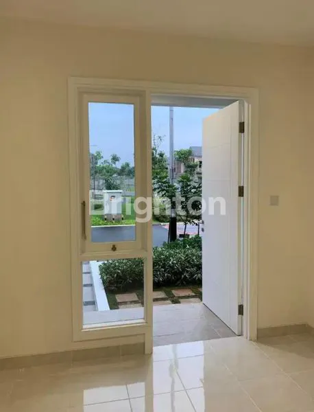 image DISEWAKAN RUMAH MARTINEZ GADING SERPONG  (3)