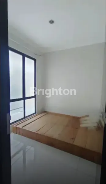 image RUMAH SIAP HUNI BAGUS UNFURNISHED CALLYSTA RESIDENCE GRAHA RAYA BINTARO TANGERANG SELATAN (4)