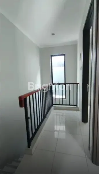 image RUMAH SIAP HUNI BAGUS UNFURNISHED CALLYSTA RESIDENCE GRAHA RAYA BINTARO TANGERANG SELATAN (6)
