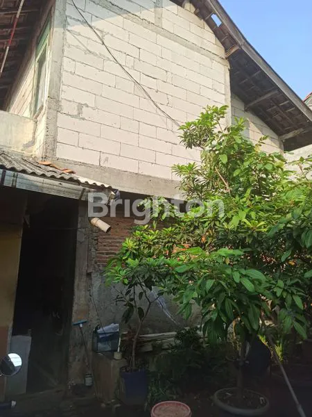 image RUMAH STRATEGIS MATRAMAN LT 313M² 4KT 2KM (7)