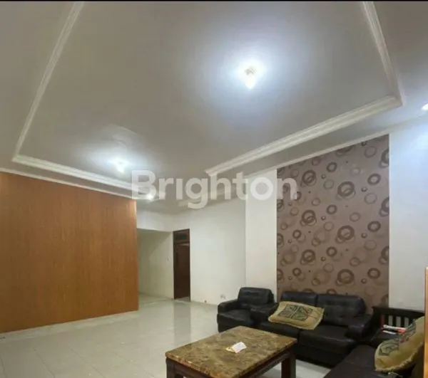 RUMAH 1½ LANTAI DI CIKOKO