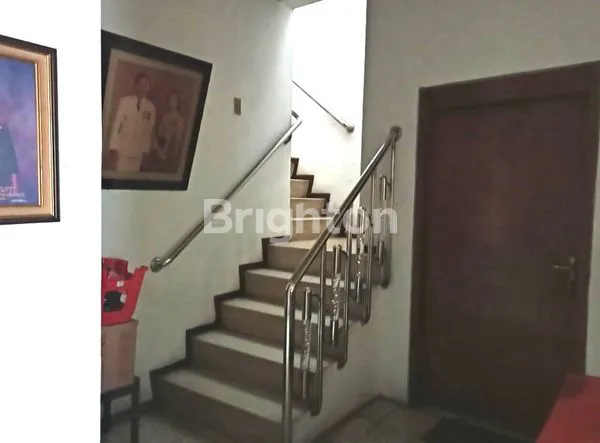 image RUMAH DI JALAN RAYA JEMUR SURABAYA (6)