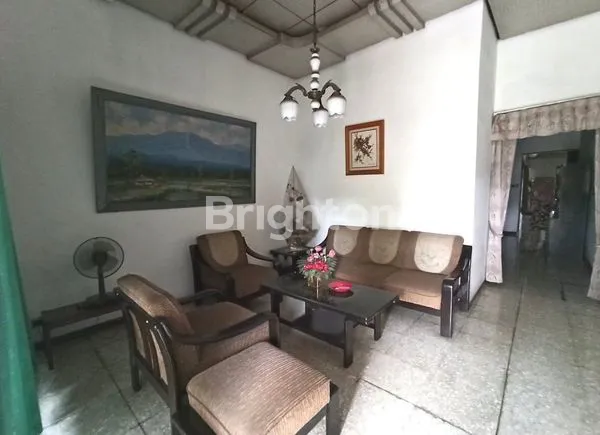 image RUMAH DI JALAN RAYA JEMUR SURABAYA (8)