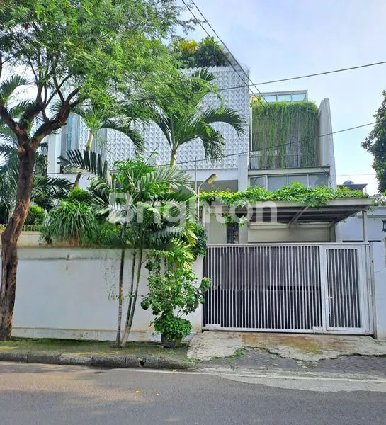 MURAH !! RUMAH 15X23  JALAN 2 MOBIL DI RAWAMANGUN